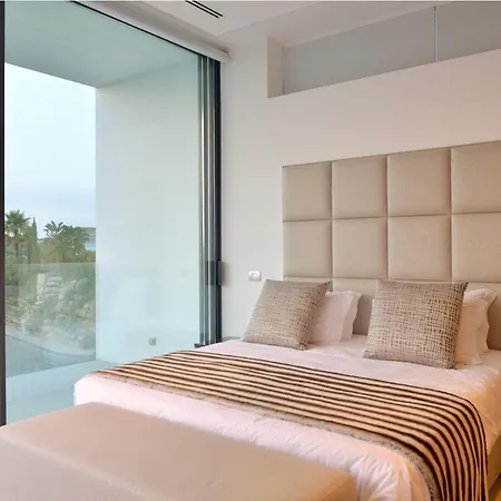 Sleeps 12 Pool Air Con Wifi Vale do Lobo